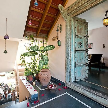 Bed and Breakfast Chhoti Haveli Нью-Дели Экстерьер фото